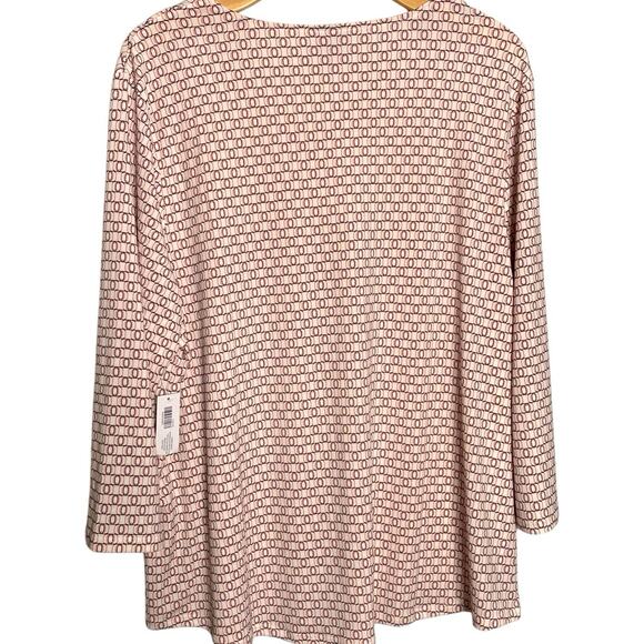 Chico's Top NWT Size 4 (2X) Keyhole Liquid Knit Peony Pastel Blush 3/4 Sleeve - Picture 2 of 6